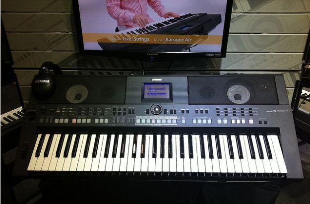 Yamaha PSR-S650 al Summer NAMM 2011 Yamaha PSR-S650 al Summer NAMM 2011