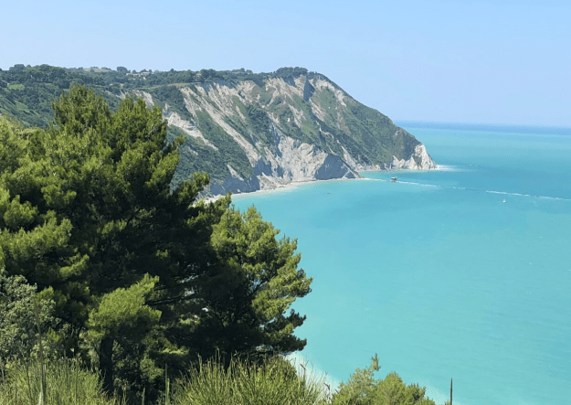 Vista sul parco del Conero, sopra Portonovo